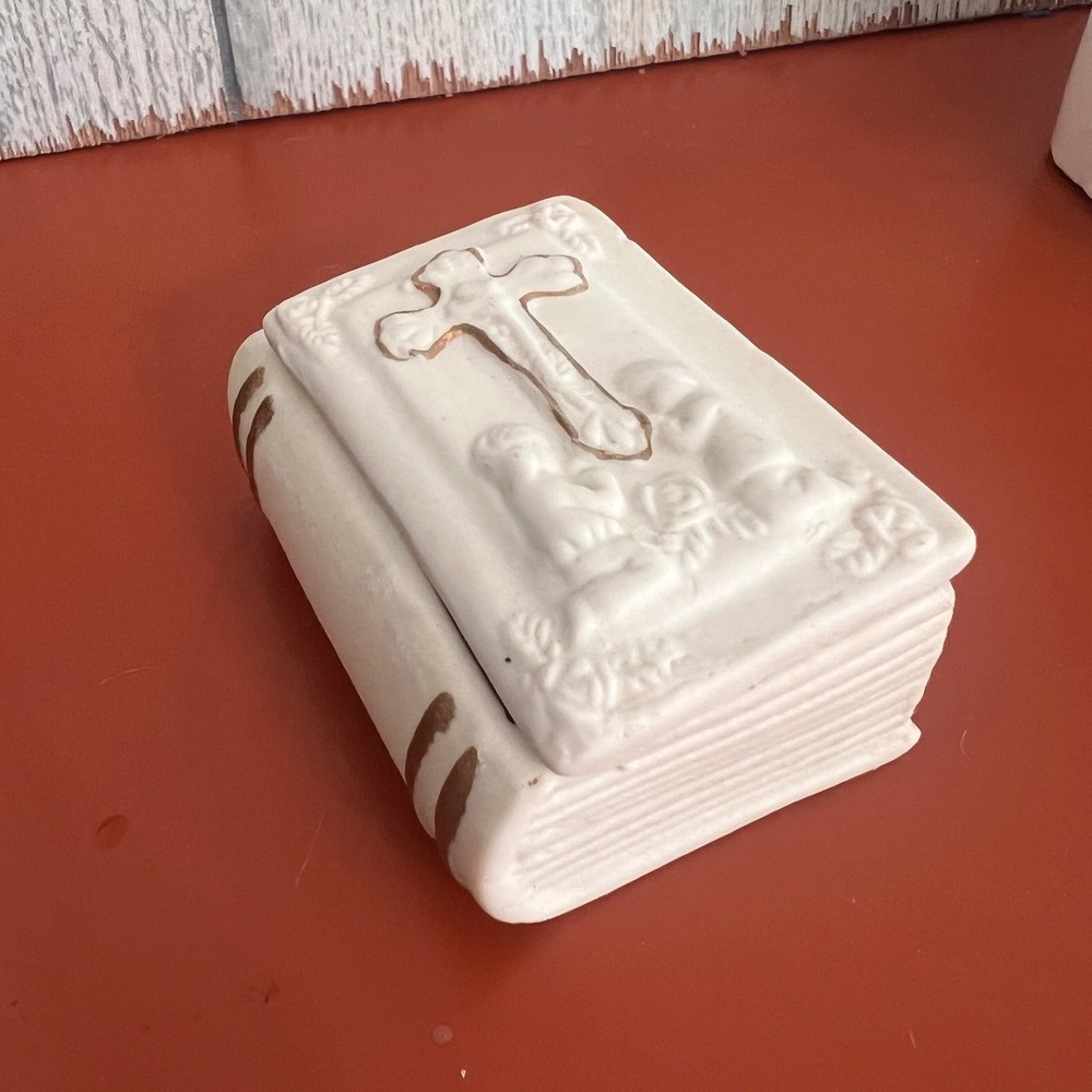 Vintage Ceramic Bible Trinket Box White Gold Cross Praying‎ Children Rosary Case